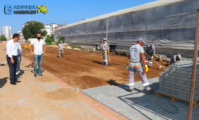 Başkan Yılmaz Yol Ve Parke Çalışmalarını İnceledi