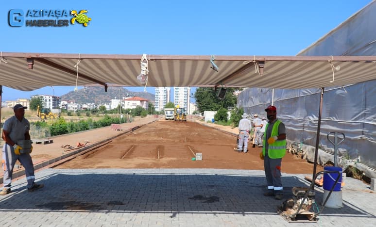 Başkan Yılmaz Yol Ve Parke Çalışmalarını İnceledi