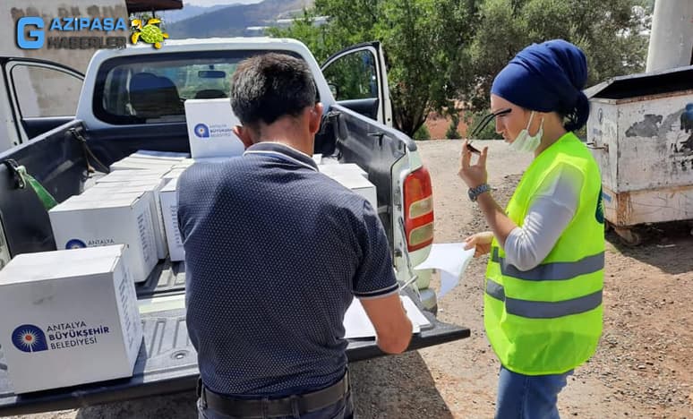 Büyükşehir'den Gazipaşa'da 400 Aileye Gıda Kolisi Desteği 